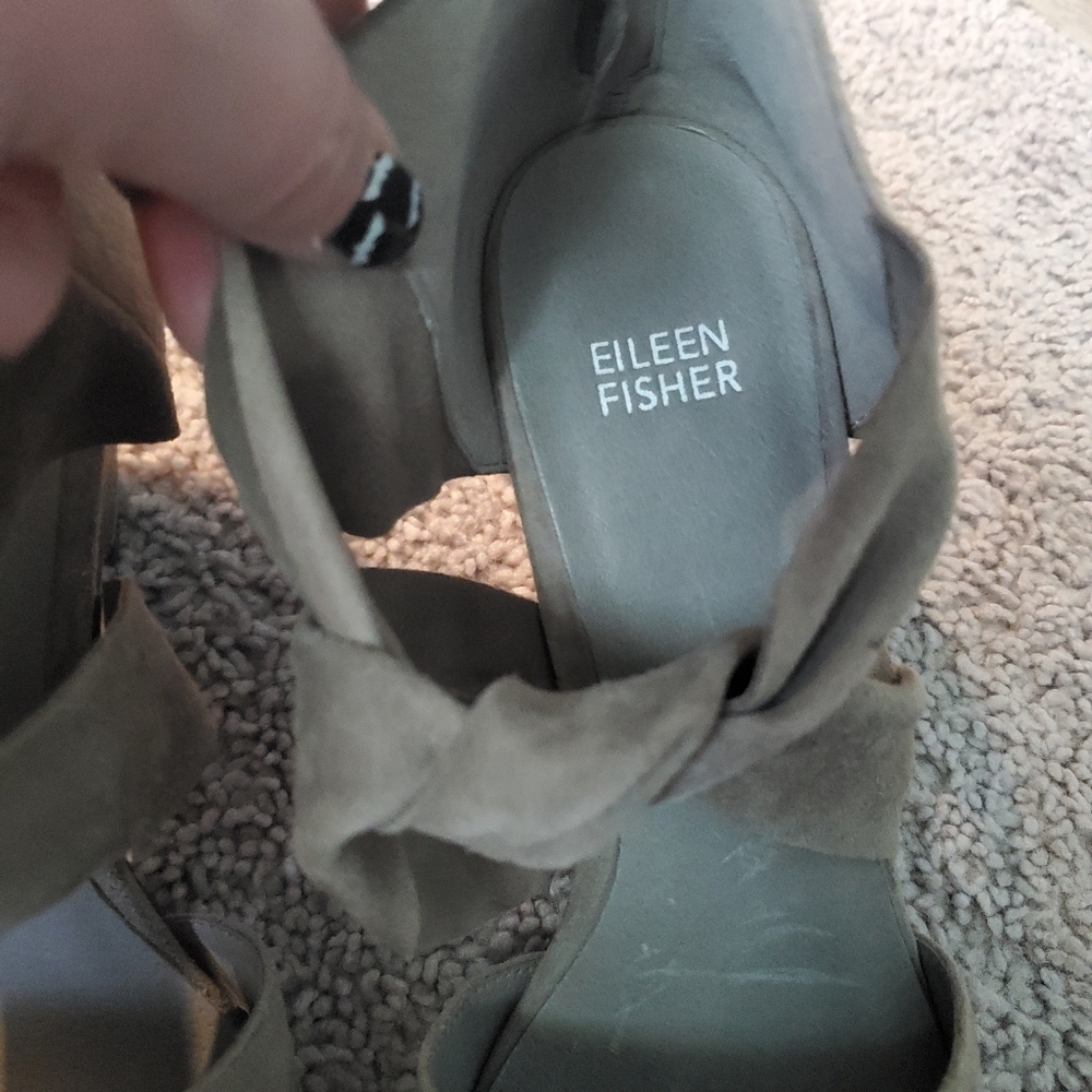 Eileen Fisher Women's Tan Suede Heels Size 9 - Picture 4 of 14